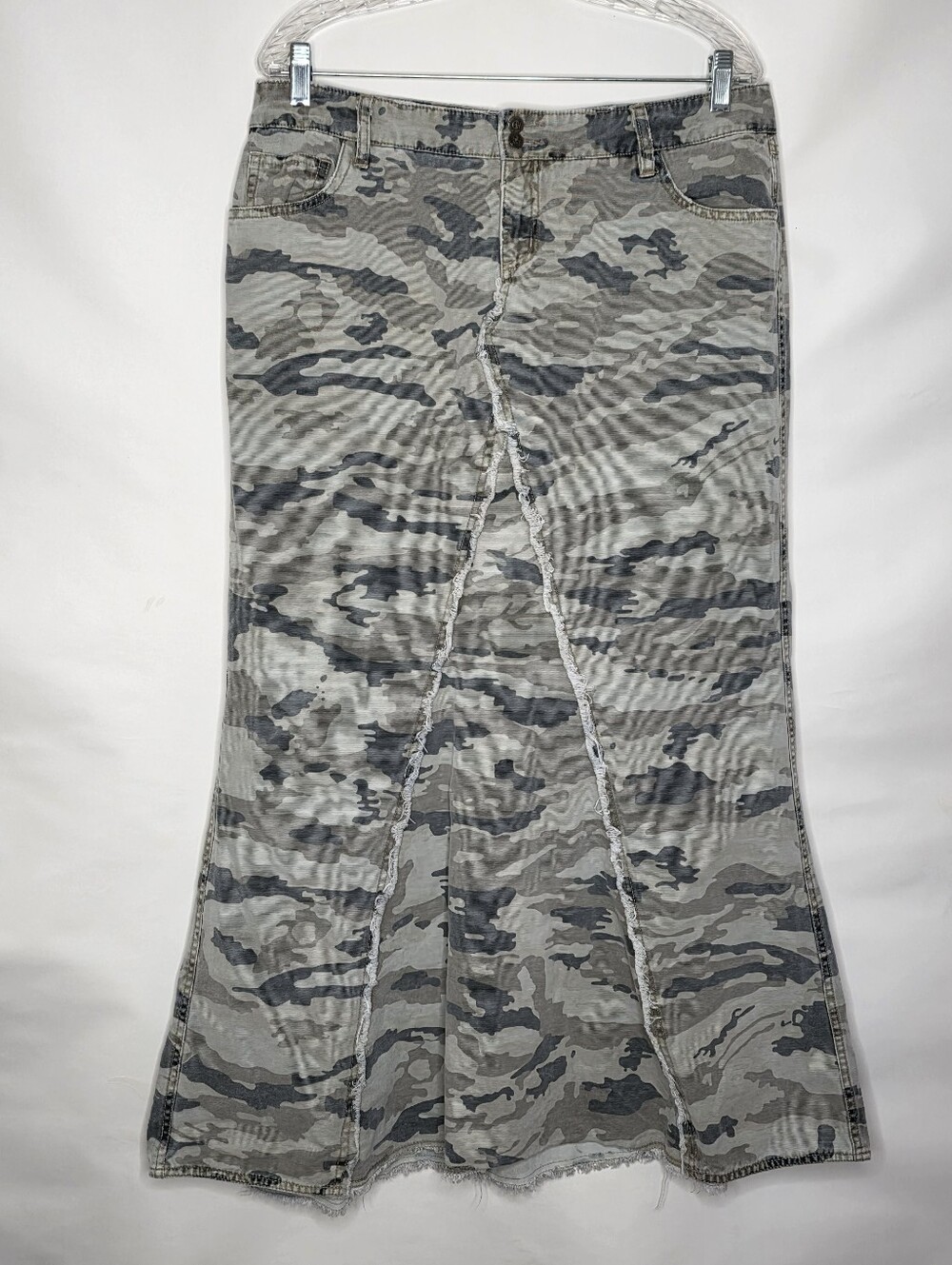 Nori Camo Print Denim Mermaid Maxi Skirt Size Waist 34 Cotton Distressed Seams